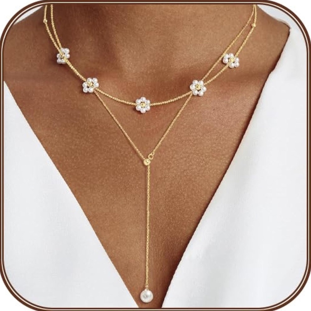 Elegant Gold Floral Necklace  Pendant